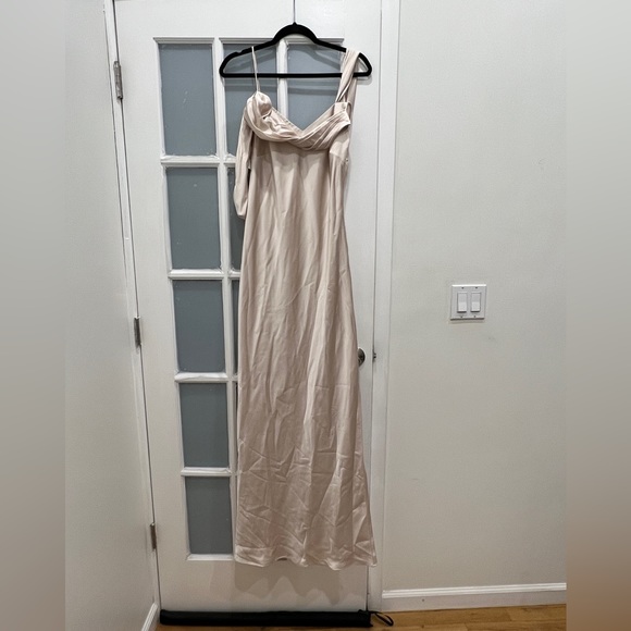 Fame & Partners Evening/Bridesmaid Gown - Picture 3 of 4